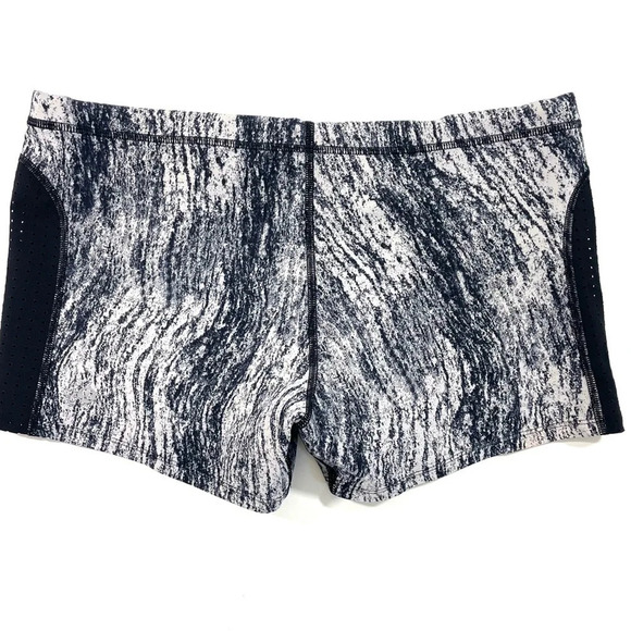 Lululemon Water Sweat 2 Swim Water Short Texture Twist White Black - Picture 2 of 7